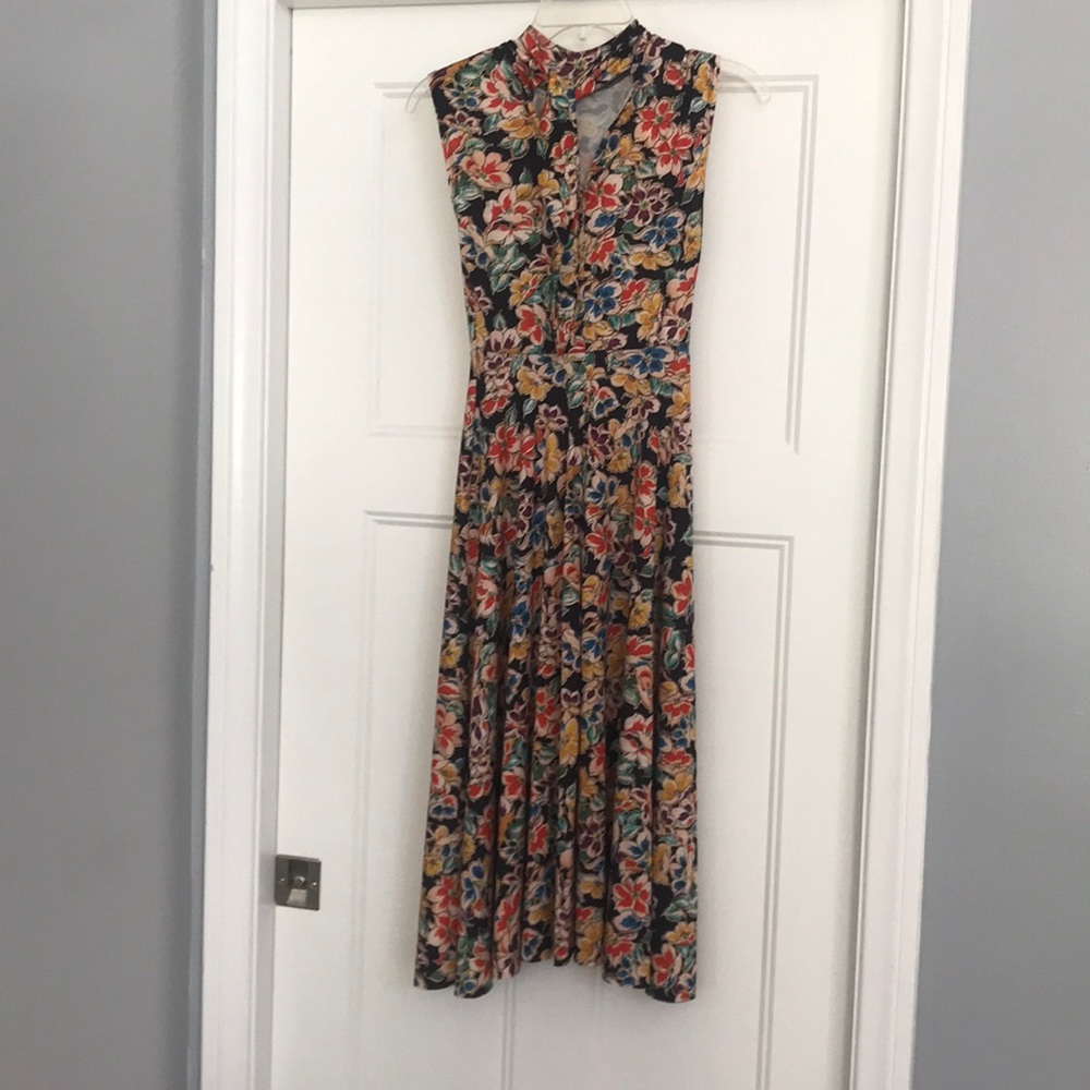 Floral knee length maxi dress.  Size S